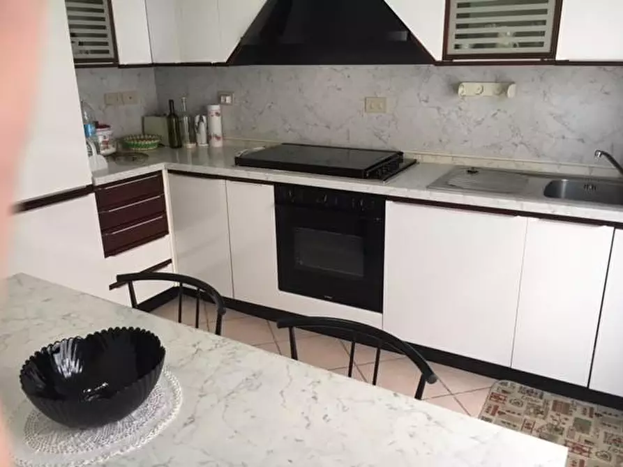 Immagine 12 di Villa in vendita  a Camaiore