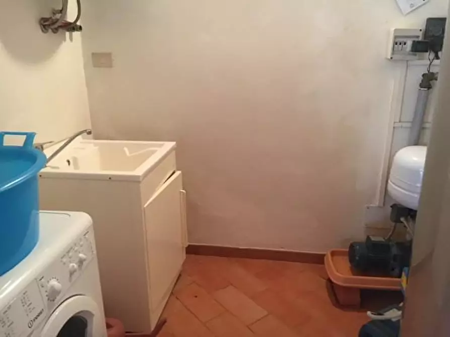 Immagine 34 di Villa in vendita  a Camaiore