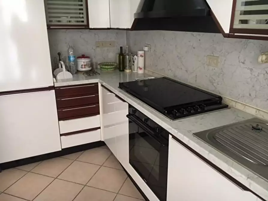 Immagine 13 di Villa in vendita  a Camaiore