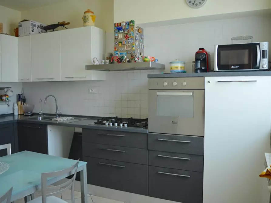 Immagine 7 di Appartamento in vendita  a Carrara