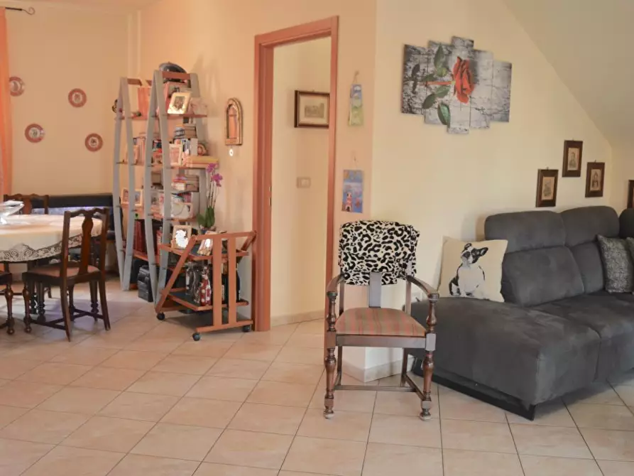 Immagine 5 di Appartamento in vendita  a Carrara