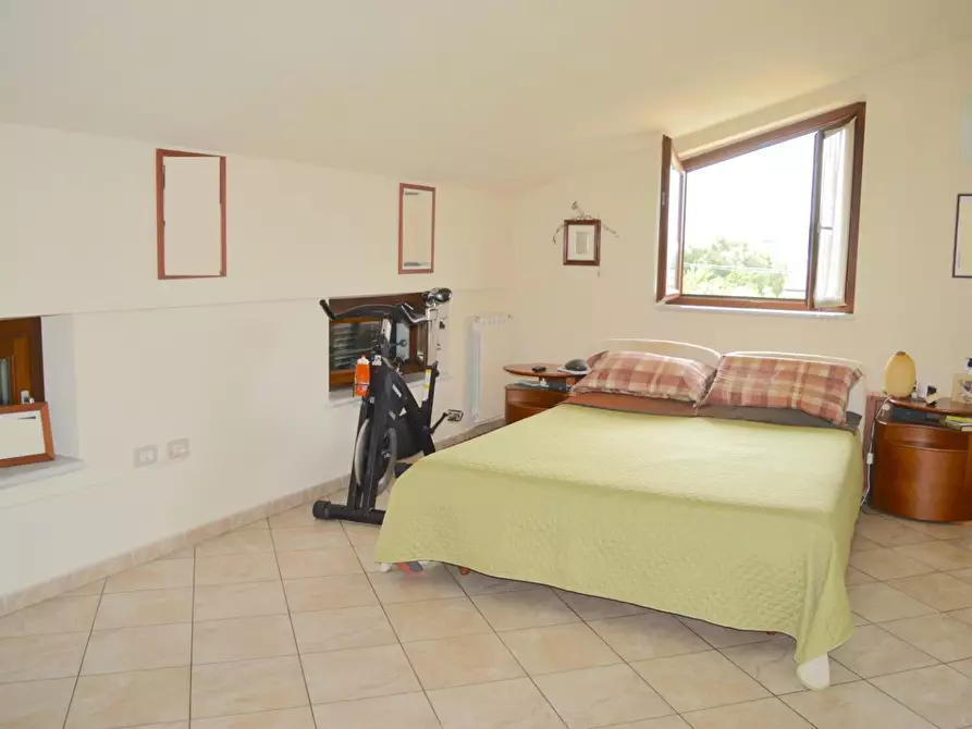 Immagine 18 di Appartamento in vendita  a Carrara