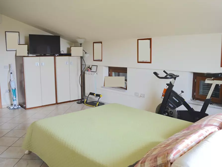 Immagine 19 di Appartamento in vendita  a Carrara