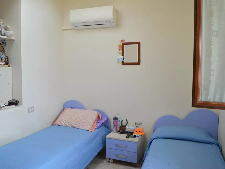 Immagine 26 di Appartamento in vendita  a Carrara