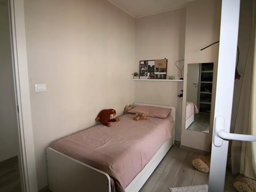 Immagine 15 di Mansarda in vendita  a Carrara