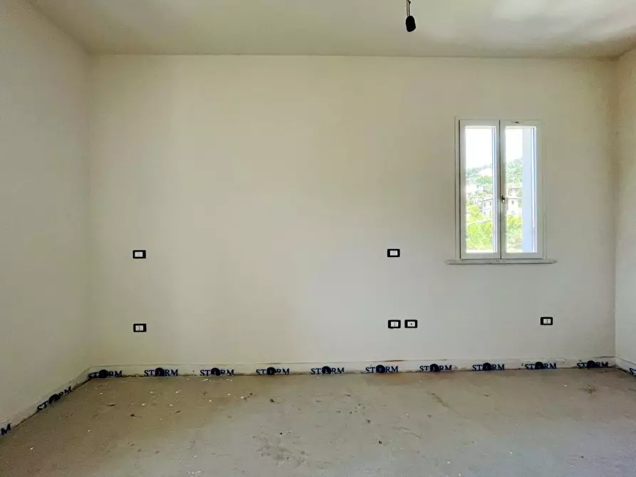 Immagine 7 di Mansarda in vendita  a Pietrasanta