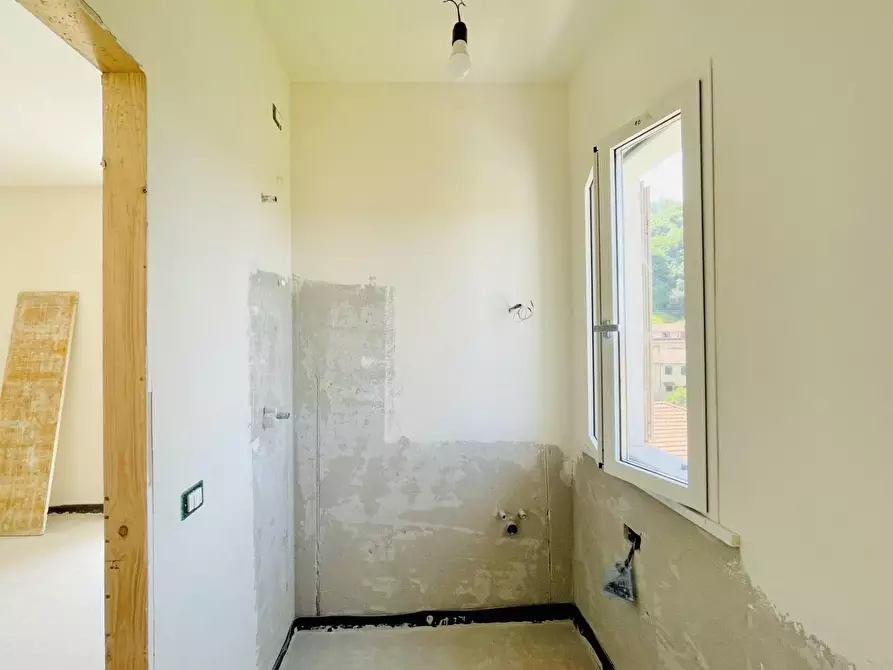 Immagine 11 di Mansarda in vendita  a Pietrasanta