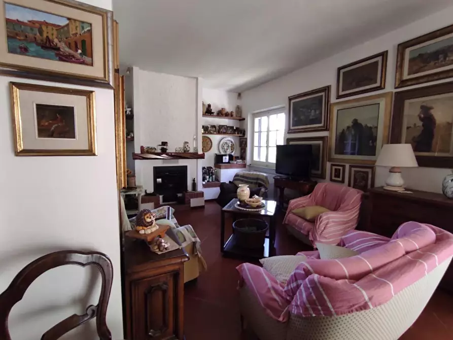 Immagine 30 di Villa in vendita  a Ameglia