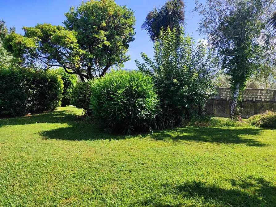 Immagine 39 di Villa in vendita  a Ameglia