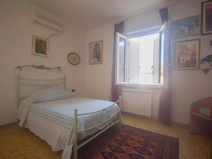 Immagine 5 di Appartamento in vendita  a Ortonovo