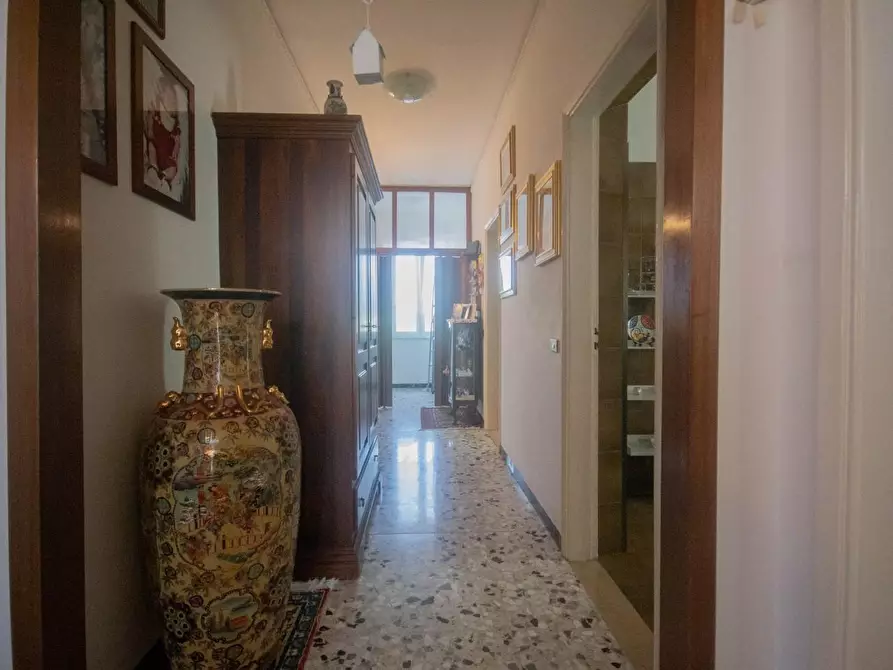 Immagine 3 di Appartamento in vendita  a Ortonovo