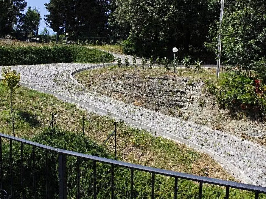 Immagine 5 di Villa in vendita  a Rosignano Marittimo