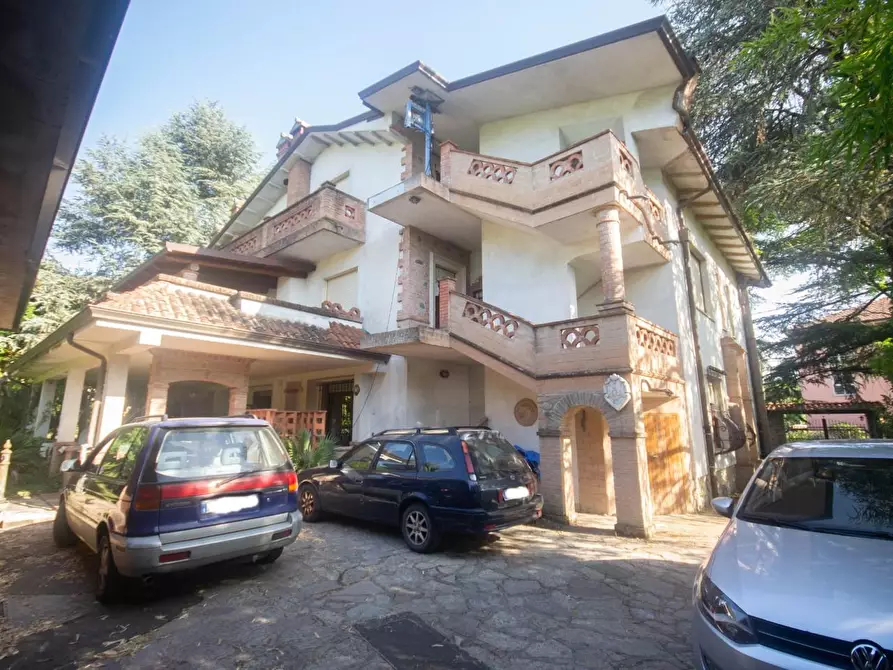 Immagine 11 di Casa trifamiliare in vendita  a Sarzana