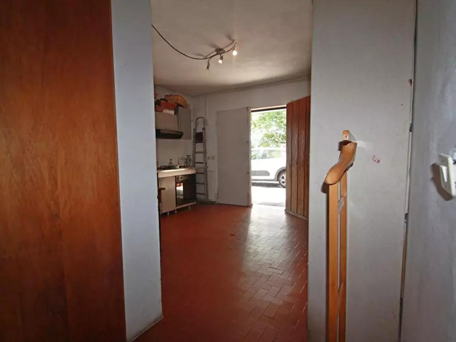 Immagine 18 di Villa in vendita  a Lucca