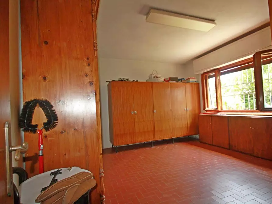 Immagine 16 di Villa in vendita  a Lucca