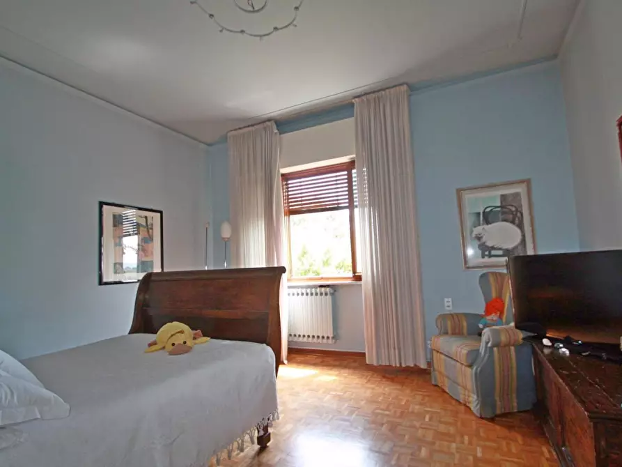 Immagine 13 di Villa in vendita  a Lucca