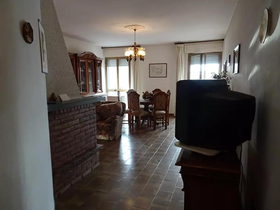 Immagine 29 di Villa in vendita  a Pontedera