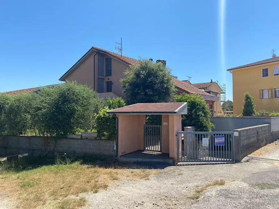 Immagine 20 di Villa in vendita  a Pontedera