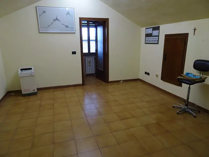 Immagine 22 di Villa in vendita  a Pontedera