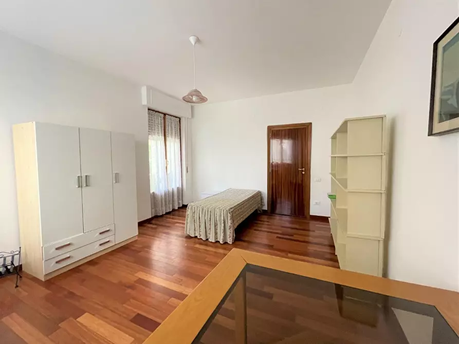 Immagine 16 di Appartamento in affitto  a Pisa