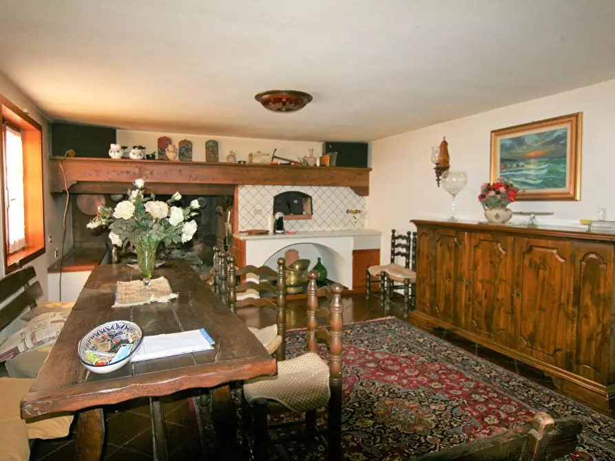 Immagine 29 di Villa in vendita  a Castelnuovo Magra