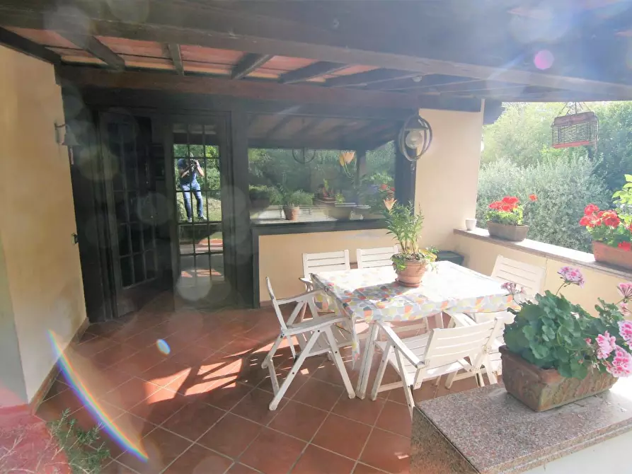 Immagine 17 di Villa in vendita  a Castelnuovo Magra