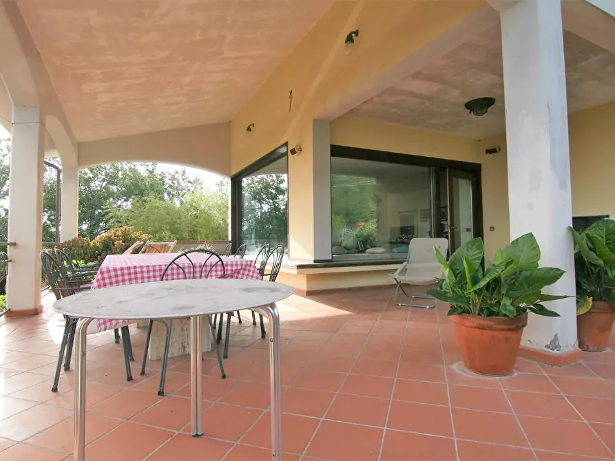 Immagine 21 di Villa in vendita  a Castelnuovo Magra