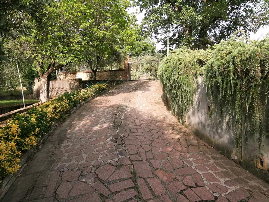 Immagine 37 di Villa in vendita  a Castelnuovo Magra