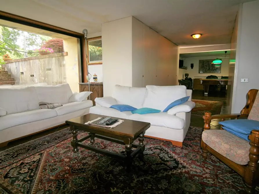 Immagine 33 di Villa in vendita  a Castelnuovo Magra