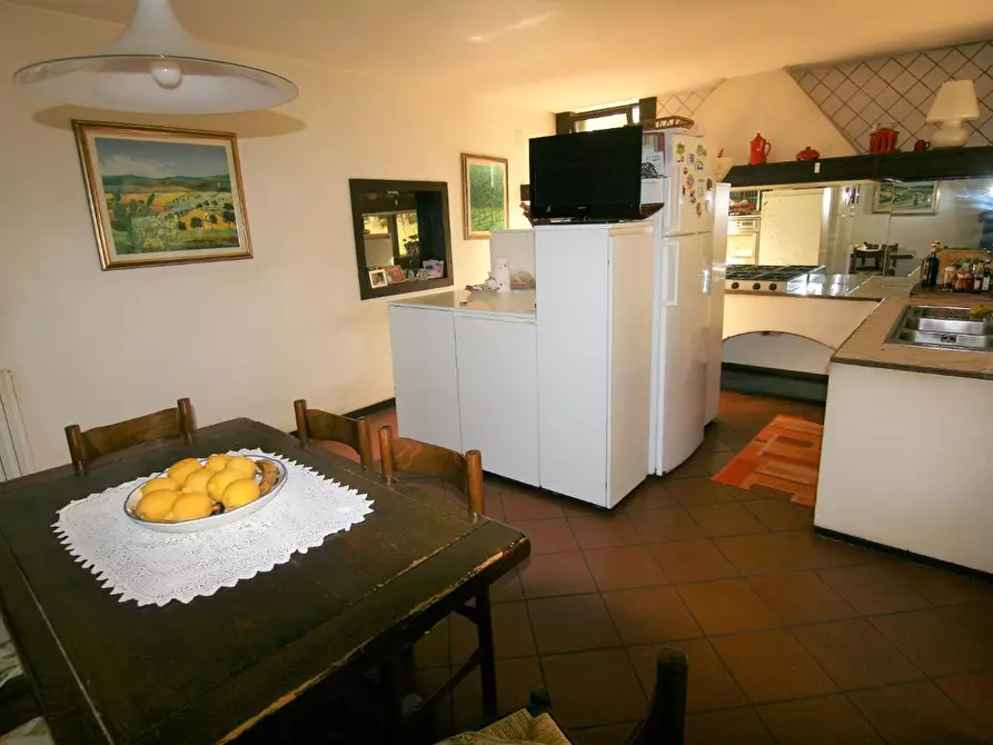 Immagine 15 di Villa in vendita  a Castelnuovo Magra