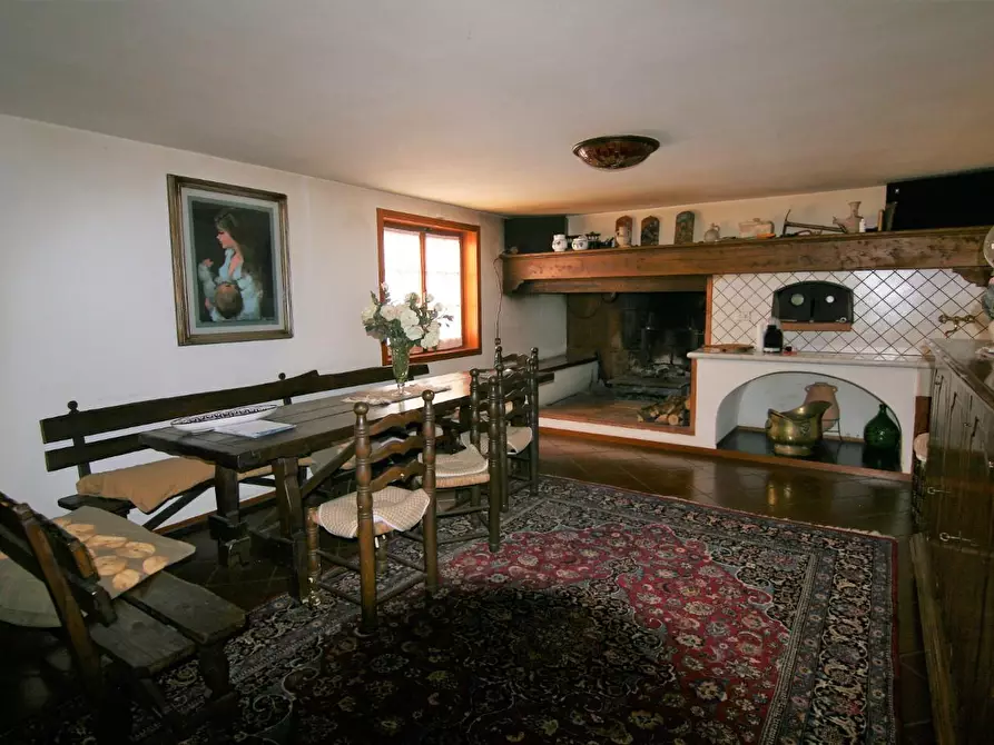 Immagine 28 di Villa in vendita  a Castelnuovo Magra