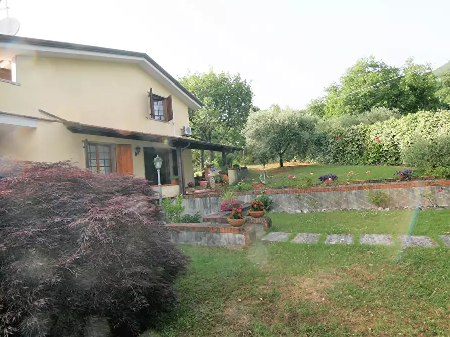 Immagine 47 di Villa in vendita  a Castelnuovo Magra