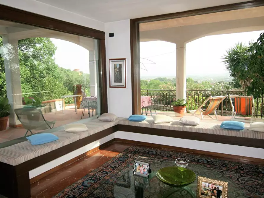 Immagine 5 di Villa in vendita  a Castelnuovo Magra