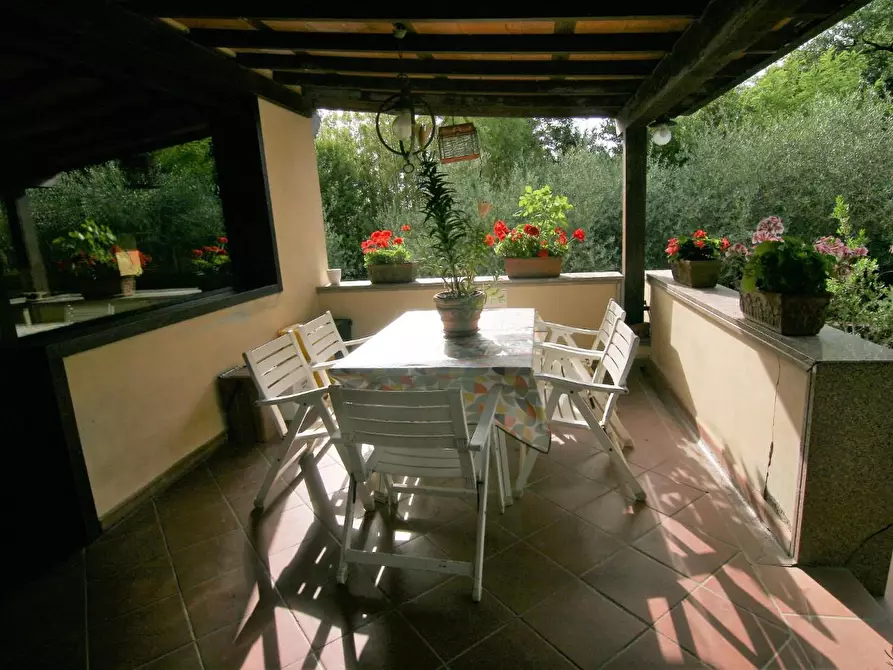 Immagine 16 di Villa in vendita  a Castelnuovo Magra