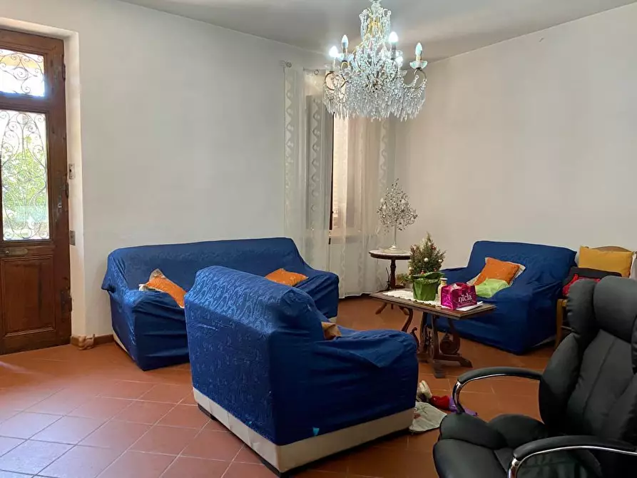 Immagine 13 di Villa in vendita  a Capannori
