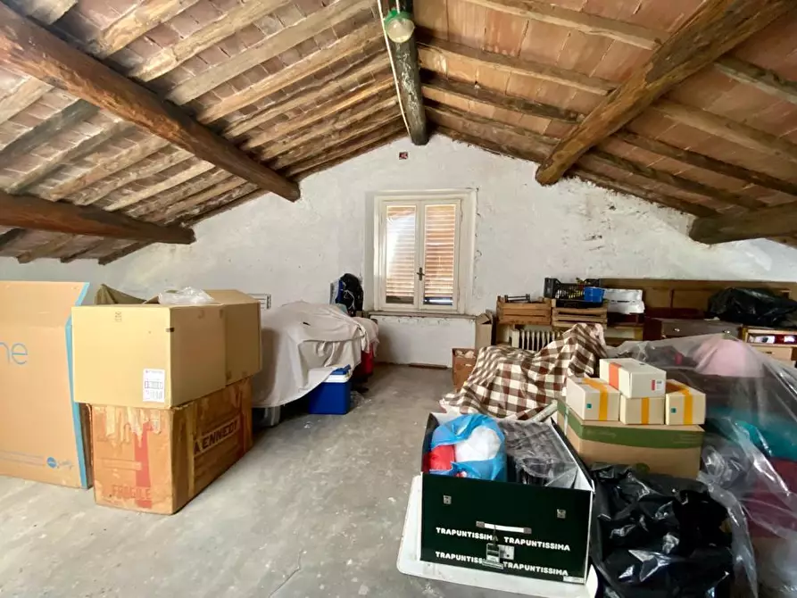 Immagine 33 di Villa in vendita  a Capannori