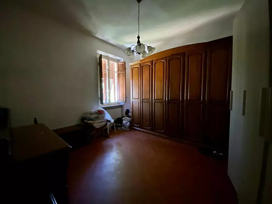 Immagine 27 di Villa in vendita  a Capannori