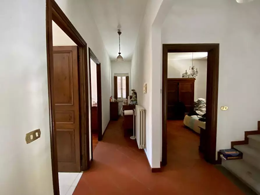 Immagine 26 di Villa in vendita  a Capannori