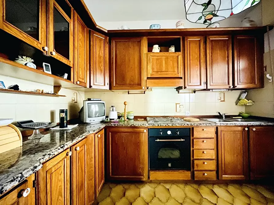 Immagine 10 di Casa semindipendente in vendita  a Viareggio