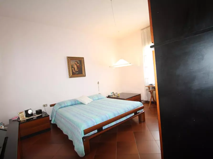 Immagine 14 di Appartamento in vendita  a Lucca