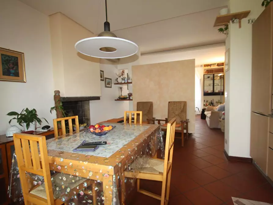 Immagine 6 di Appartamento in vendita  a Lucca