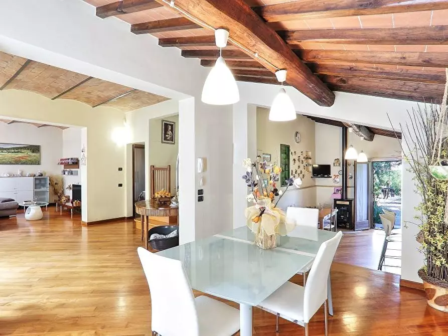 Immagine 25 di Casa colonica in vendita  a Castelfiorentino