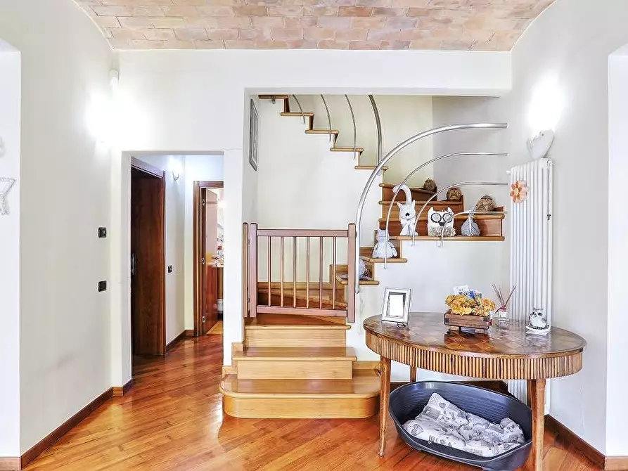 Immagine 24 di Casa colonica in vendita  a Castelfiorentino