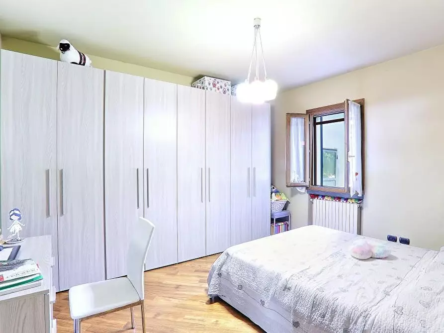 Immagine 23 di Casa colonica in vendita  a Castelfiorentino