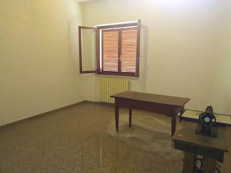 Immagine 18 di Casa indipendente in vendita  a Carrara