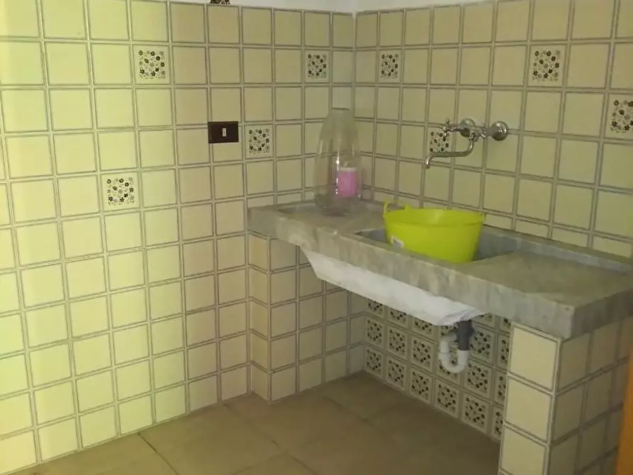 Immagine 15 di Casa indipendente in vendita  a Carrara