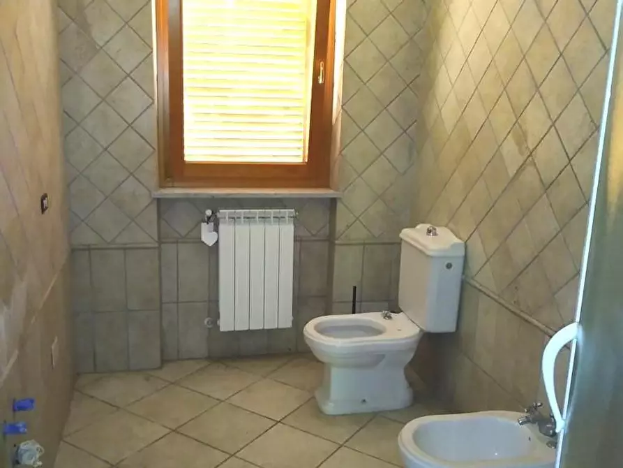 Immagine 19 di Casa indipendente in vendita  a Carrara