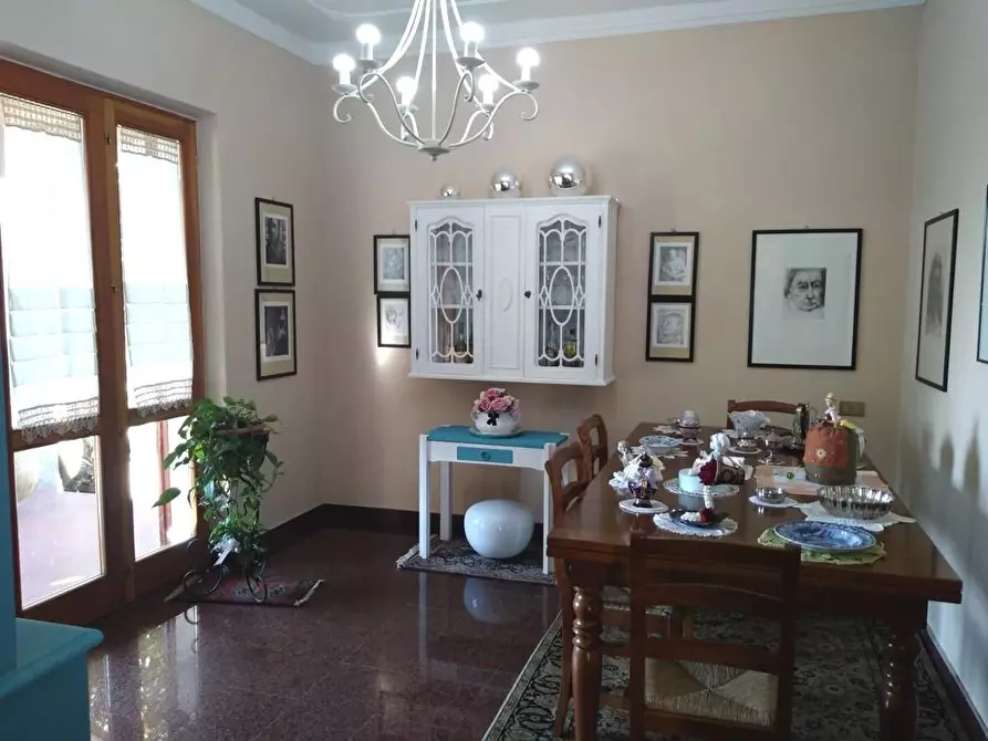 Immagine 12 di Casa indipendente in vendita  a Carrara