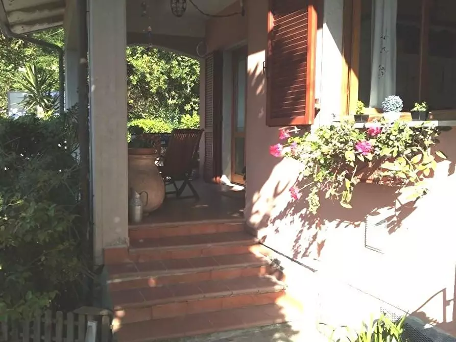 Immagine 8 di Casa indipendente in vendita  a Carrara