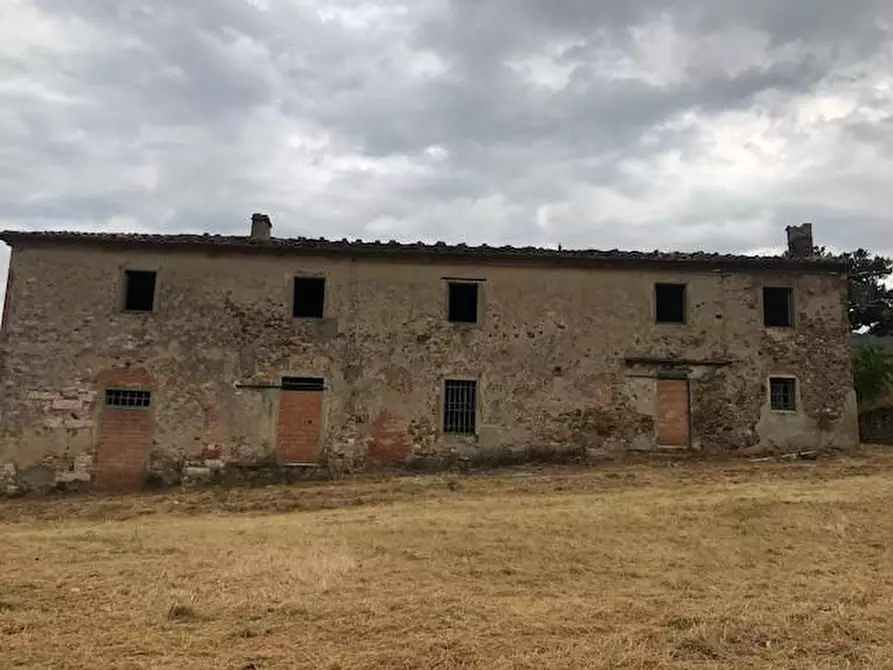 Immagine 3 di Casa colonica in vendita  a Monsummano Terme